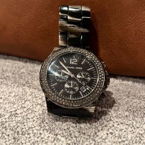 Michael Kors MK-5599 watch